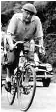 Photo hommage et souvenir : le Dr J.E RUFFIER sur son vélo